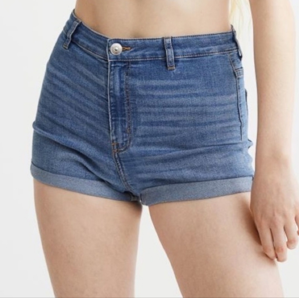 NEW Divided High Waist Denim Shorts Womens Size 6 Blue Cuffed Stretch Jean
